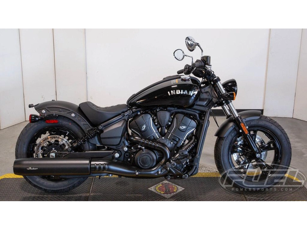 2026 Indian Motorcycle Scout® Sixty Bobber Black Metallic alt