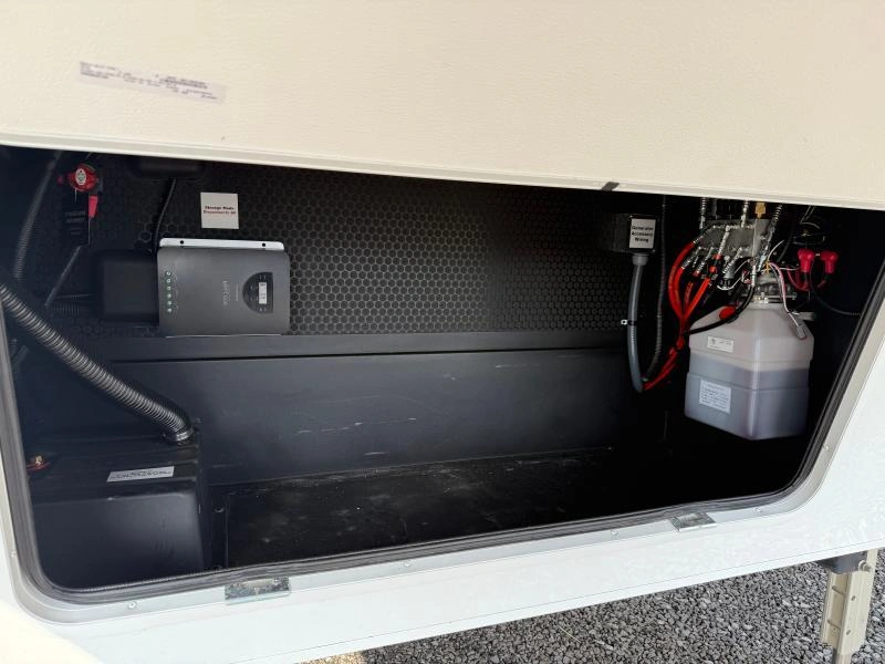 Brinkley Model Z Z3610 2024 alt