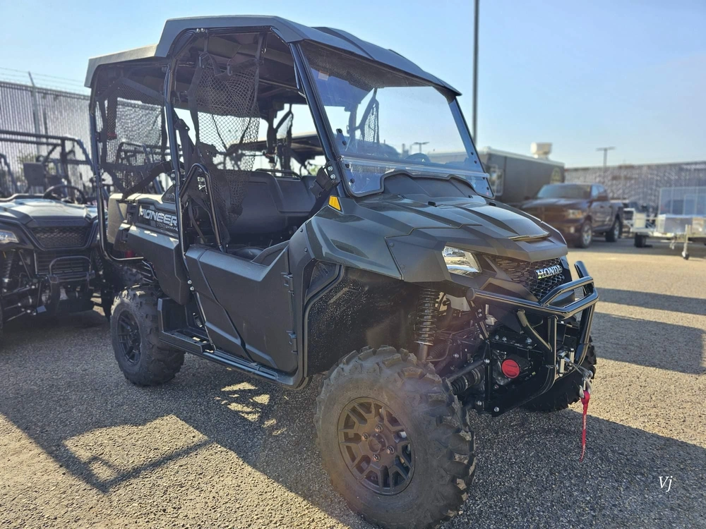 2026 Honda Pioneer 700-4 Deluxe alt