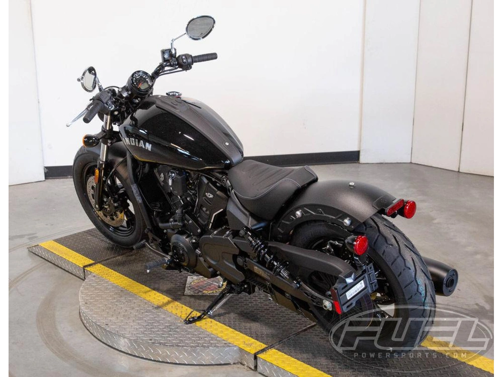 2026 Indian Motorcycle Scout® Sixty Bobber Black Metallic alt