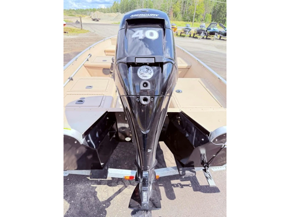 2015 Other Polar Kraft 165 alt