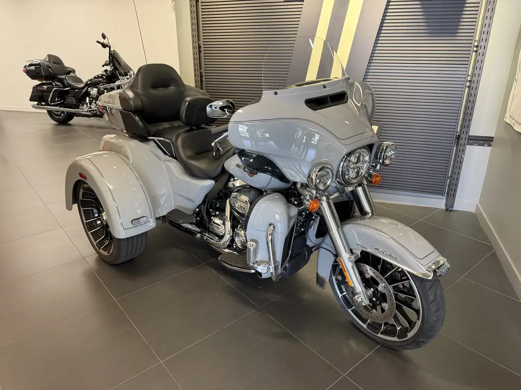 Harley-Davidson FLHTCUTG Tri Glide UltraFLHTCUTG 2025