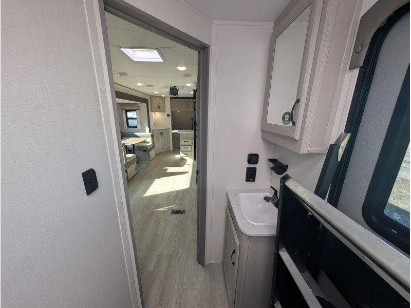 Coachmen Catalina 273dbhck 2027 alt