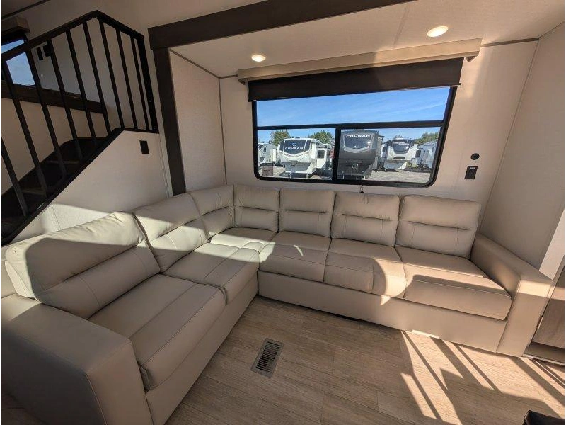 Coachmen Catalina 42condo 2027 alt