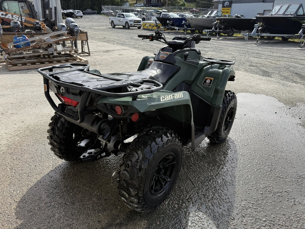 2022 Can-am 570 alt