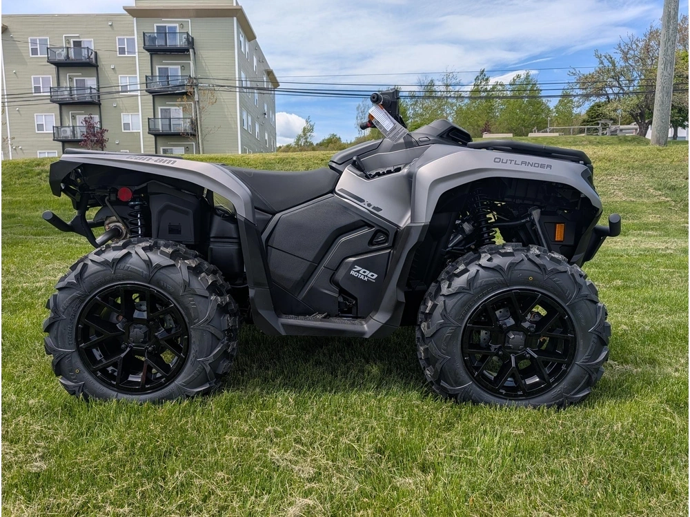2026 Can-am Outlander Xt 700 alt