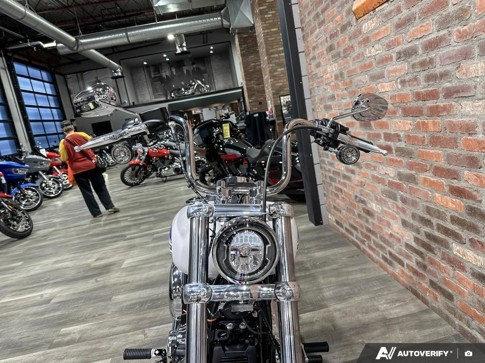 2026 Harley-davidson Super Glide alt