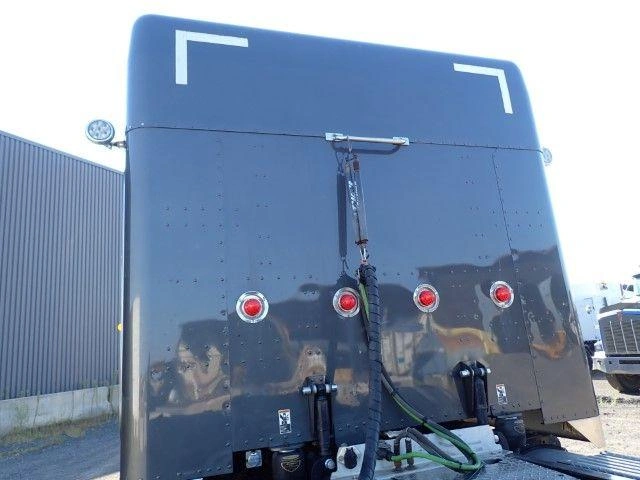 Peterbilt 389 2021