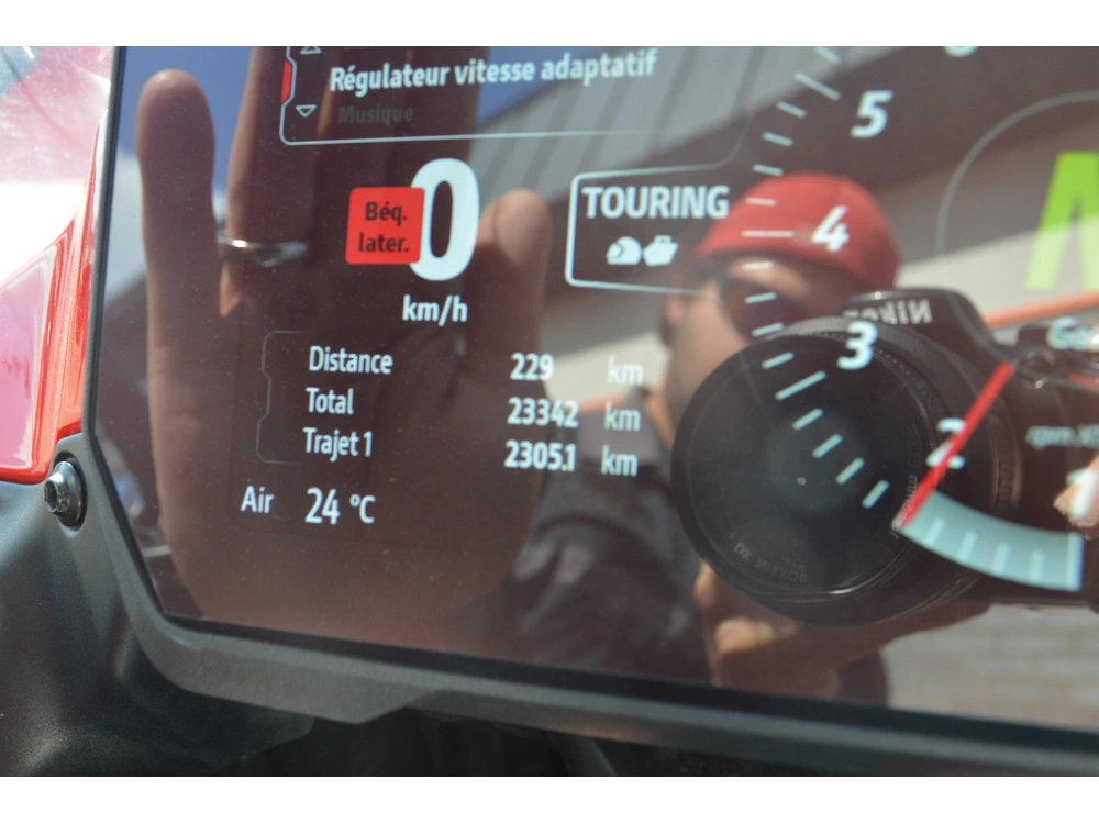 2023 Ducati Multistrada alt