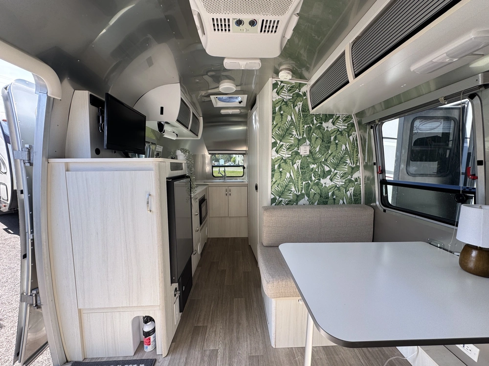 2020 Airstream Bambi 20fb alt