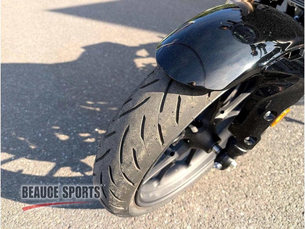 Honda Cb 300 Moto Standard Urbaine Légère Débutant Novice A2 Naked Rétro Ville Économique Entretien Fait Pneus Neufs Z400 Mt-03 Duke G310r 2021 alt