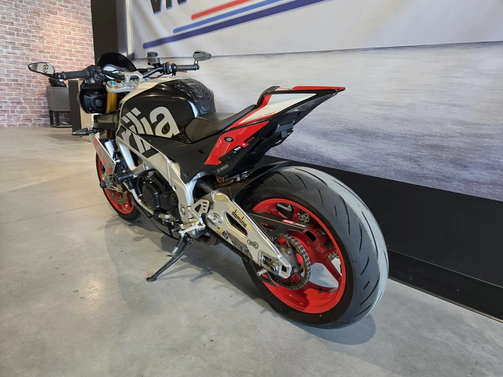 Aprilia 1100 Tuono Factory 2016 alt