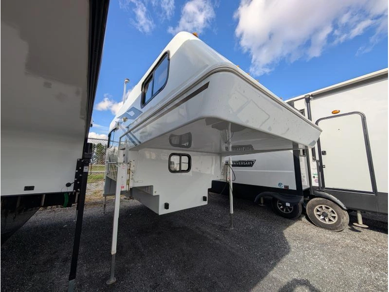 2021 Bigfoot Rv Bigfoot 25c96lb alt