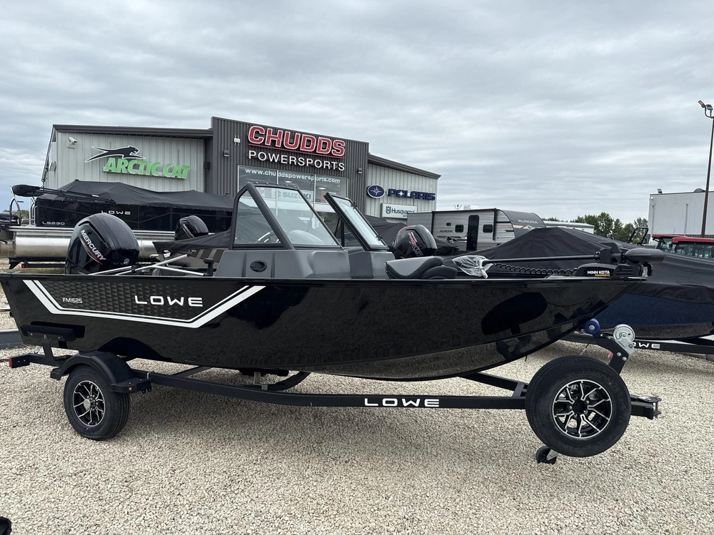 2026 Lowe Boats Fishing Machine Walk Thru Fm 1625 Wt alt