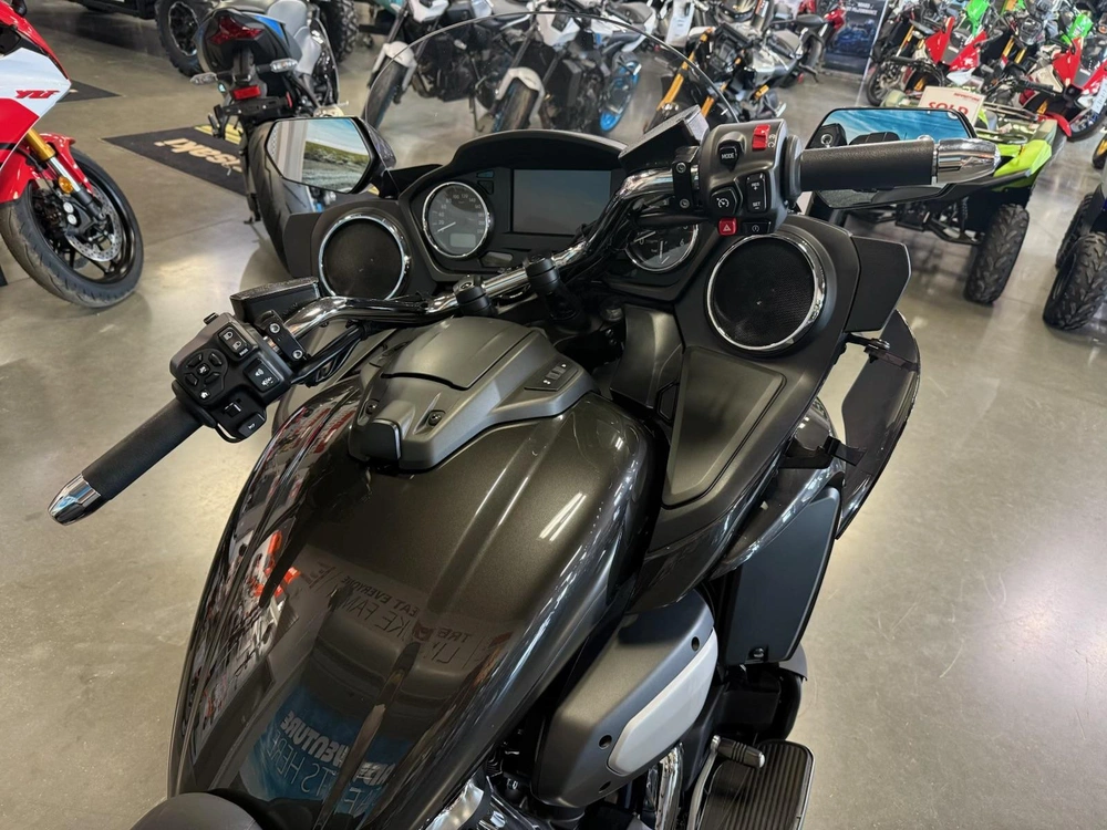 2018 Yamaha Star Venture Tc alt