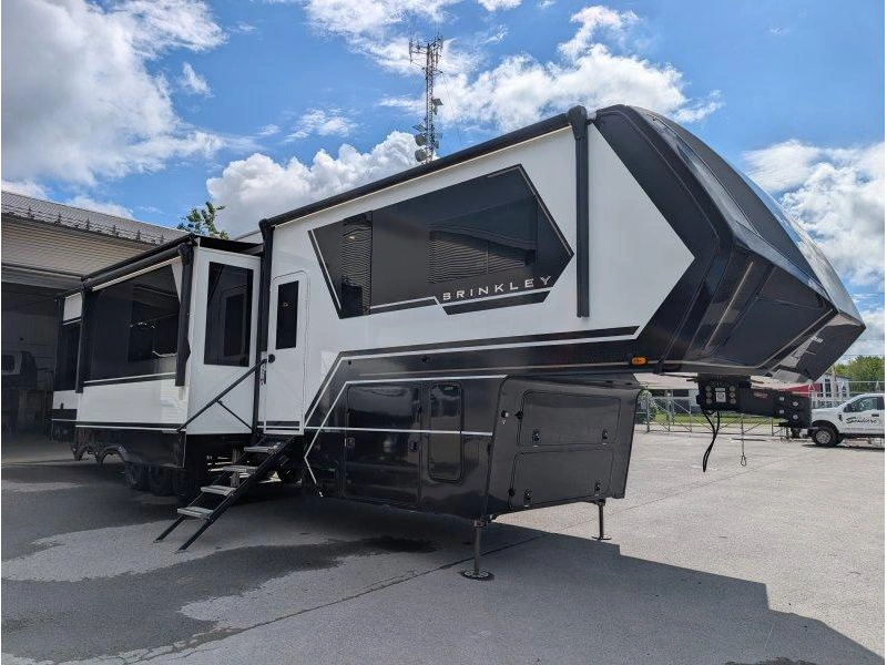 Brinkley Model G G3950 2025 alt