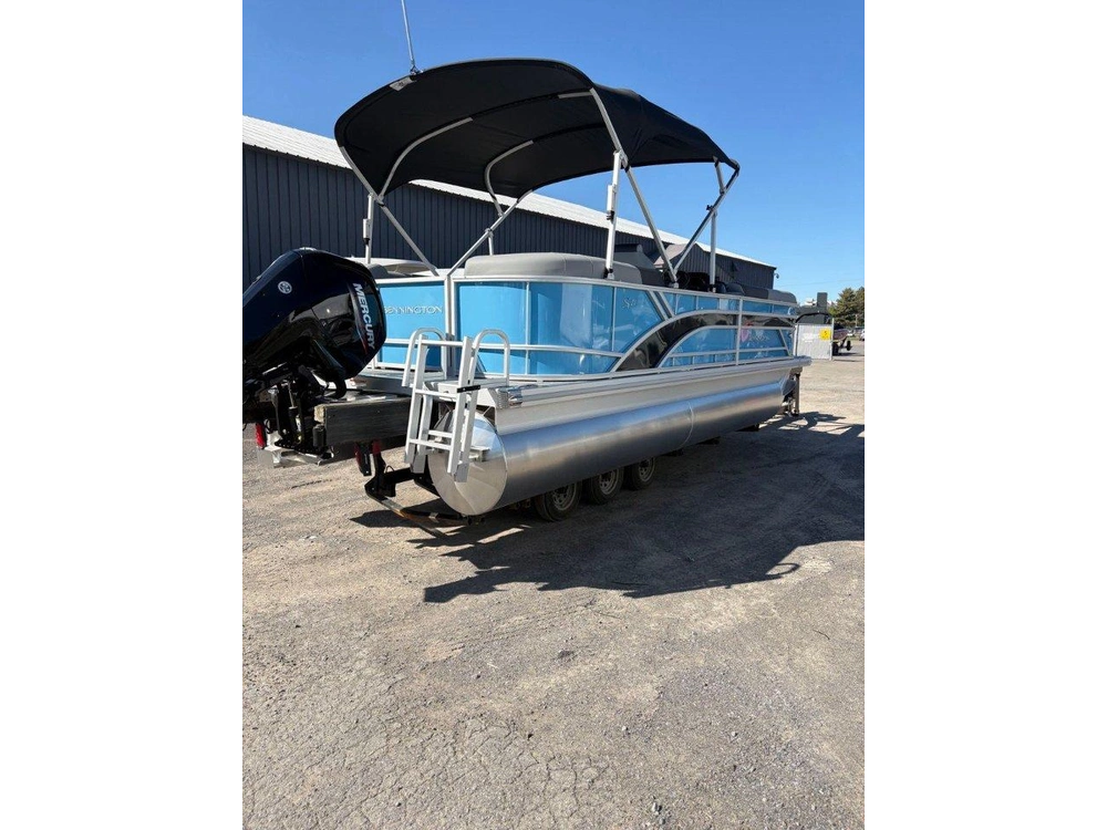 Bennington Marine 21 S Stern Radius 2026 alt