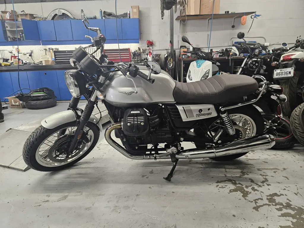Moto Guzzi V7 SPECIAL 3 2019