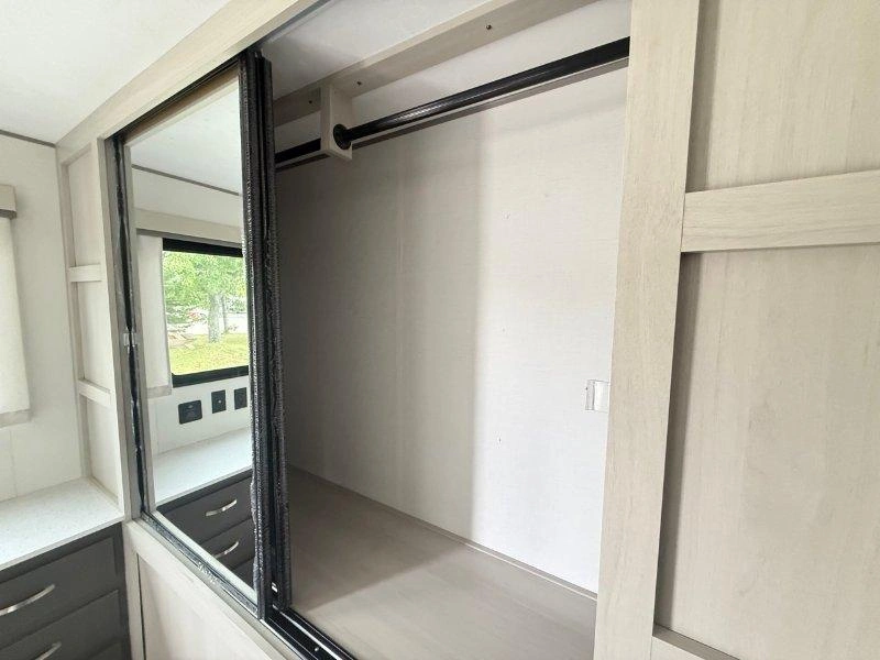 Coachmen Catalina 39mkts 2027