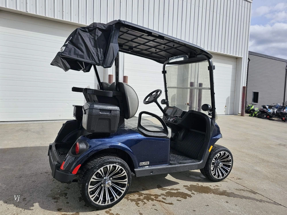 2025 E-z-go Freedom Rxv Elite Lithium alt
