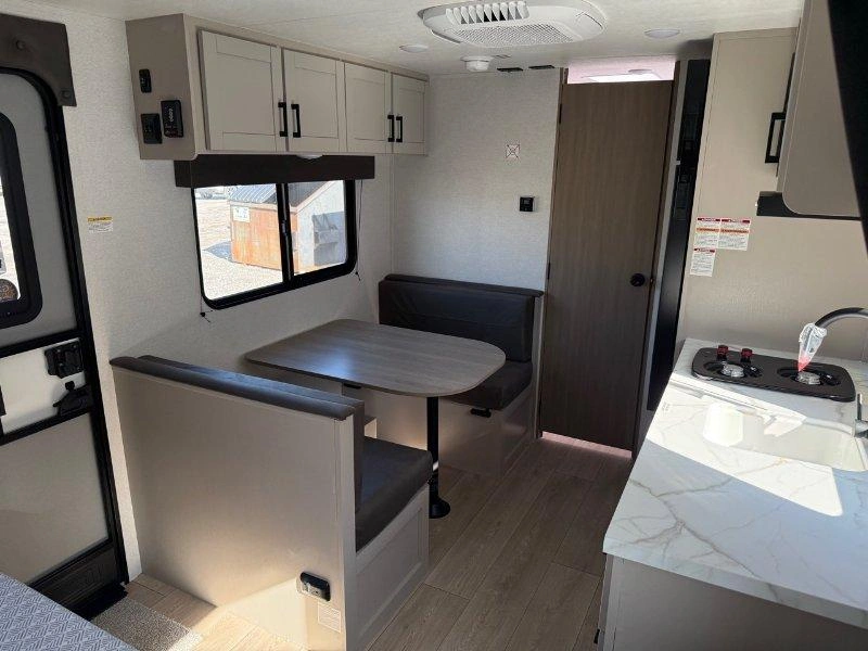 2027 Jayco Jayflight 175fq alt