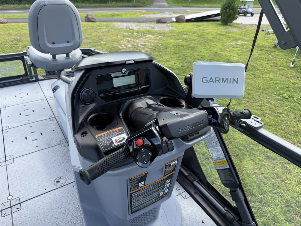2025 Sea-doo Switch Fish 18 Ft 230 Hp Fish 18 230 alt