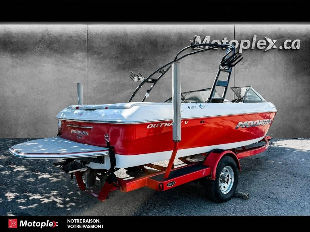 Moomba Outback V *liquidation* 2012 alt