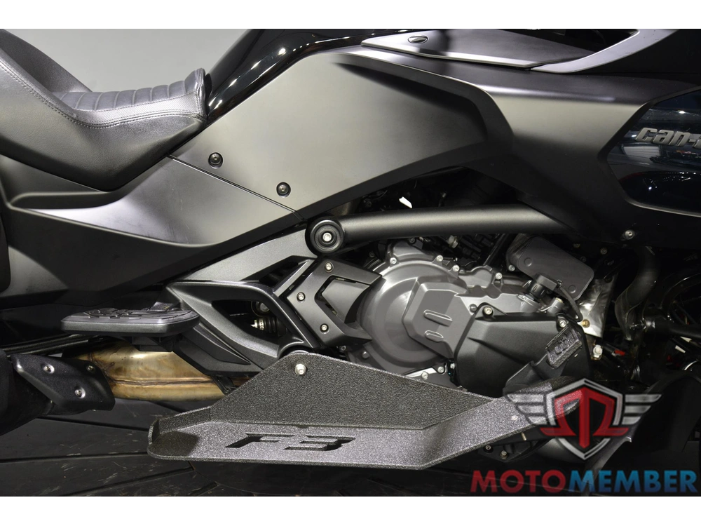 2022 Can-am Spyder F3 Limited Dark Wheels alt