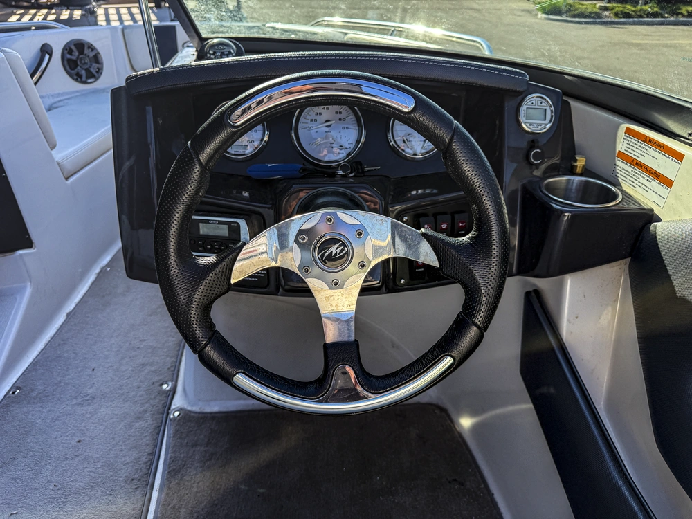 2014 Monterey Boats 196 Ms