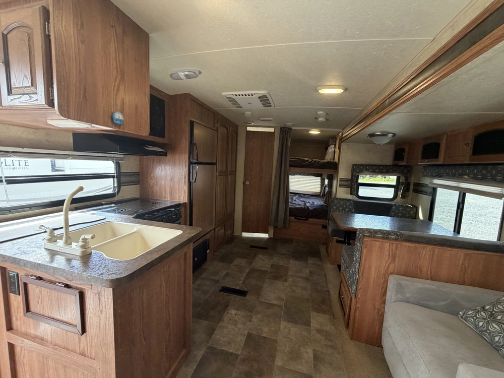 Forest River Flagstaff Super Lite 27bess 2016 alt