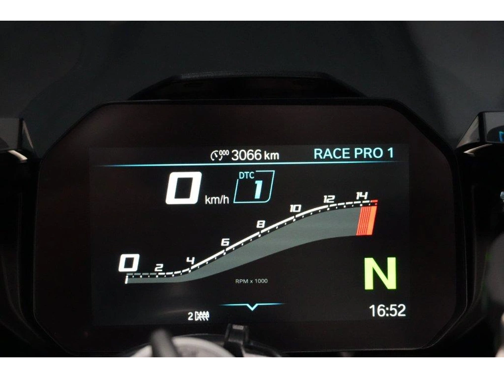 Bmw S1000rr 2025 alt