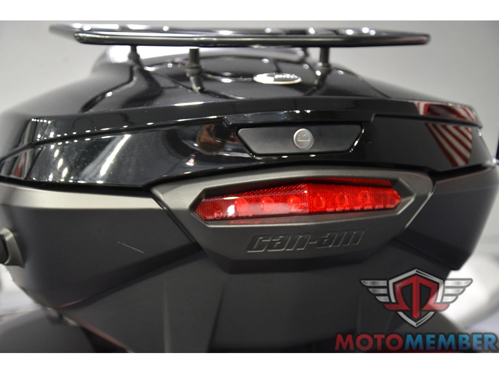 2022 Can-am Spyder F3 Limited Dark Wheels alt