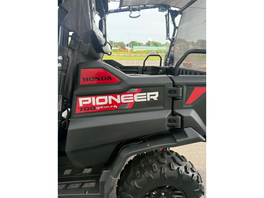 2024 Honda Pioneer 700 - 4 Deluxe Deluxe alt