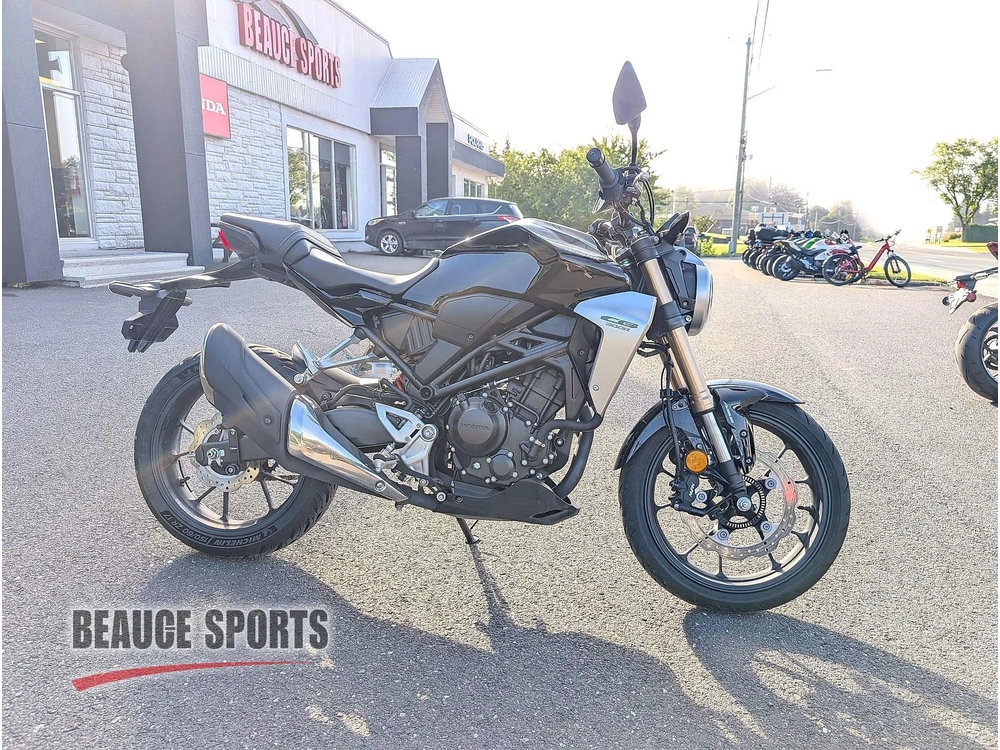 2021 Honda Cb 300 Moto Standard Urbaine Légère Débutant Novice A2 Naked Rétro Ville Économique Entretien Fait Pneus Neufs Z400 Mt-03 Duke G310r alt