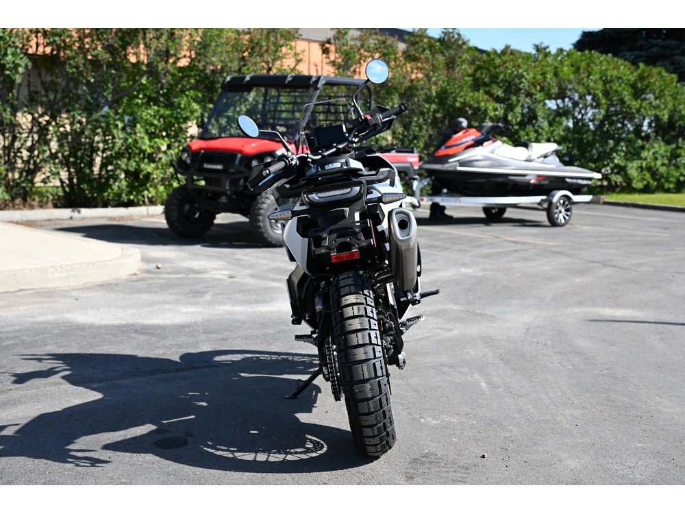 2027 Husqvarna Norden 901 alt