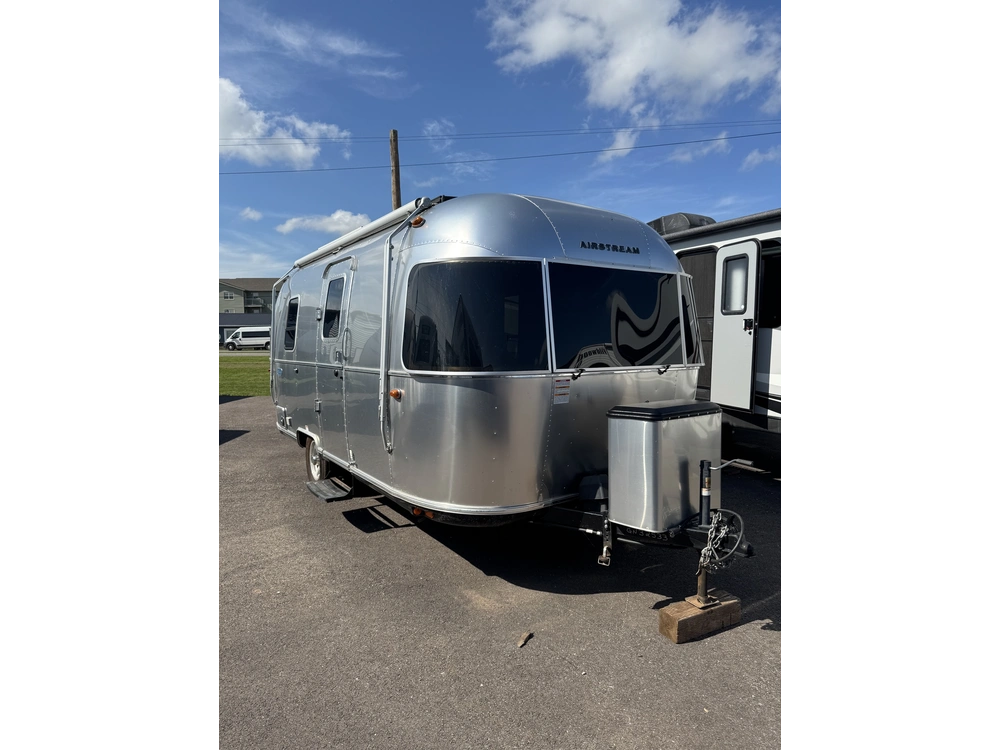 2020 Airstream Bambi 20fb alt