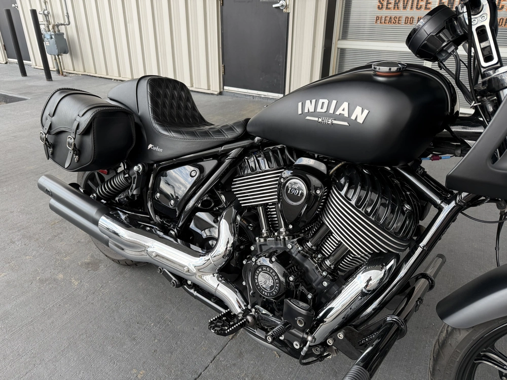 2022 Indian Motorcycle Chief Dark Horse alt