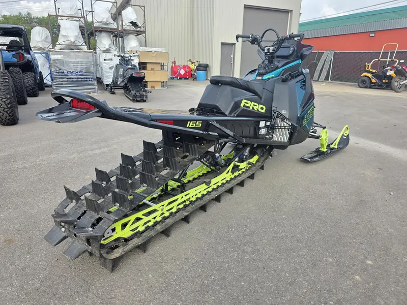 2025 Polaris Boost PRO RMK 165 - 7S Display **DEALER TESTED**