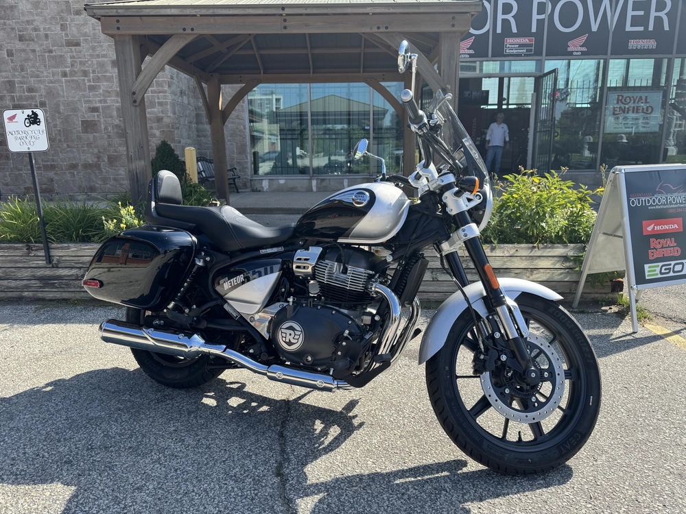 2024 Royal Enfield Super Meteor 650 Interstellar Gray alt