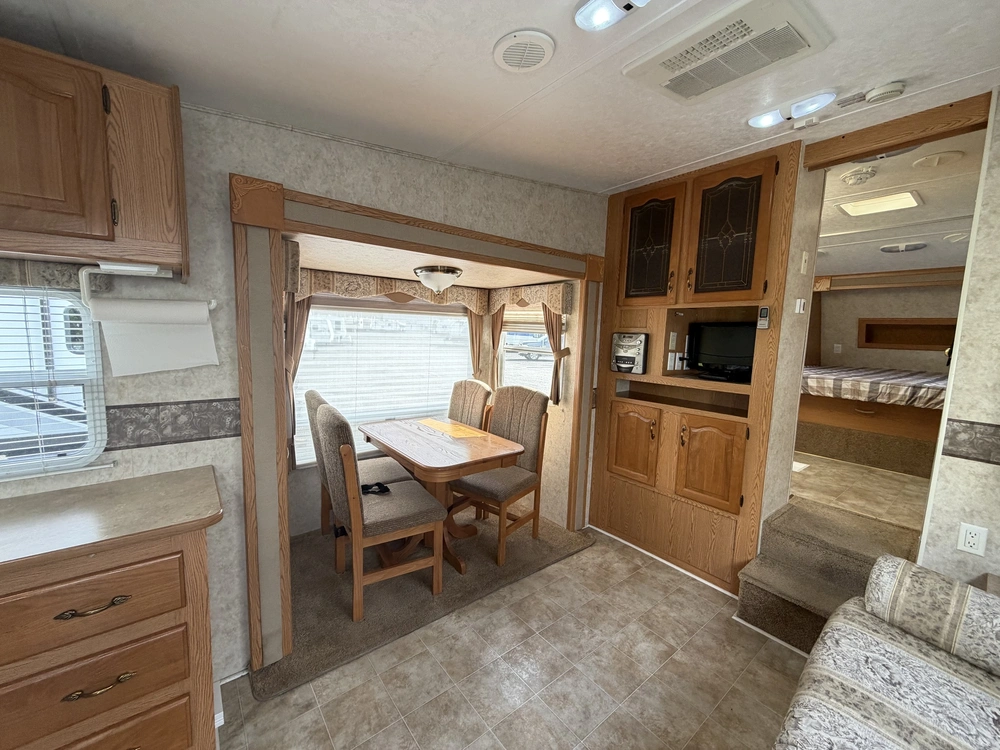 Keystone Rv Cougar (fw) 245efs 2005 alt