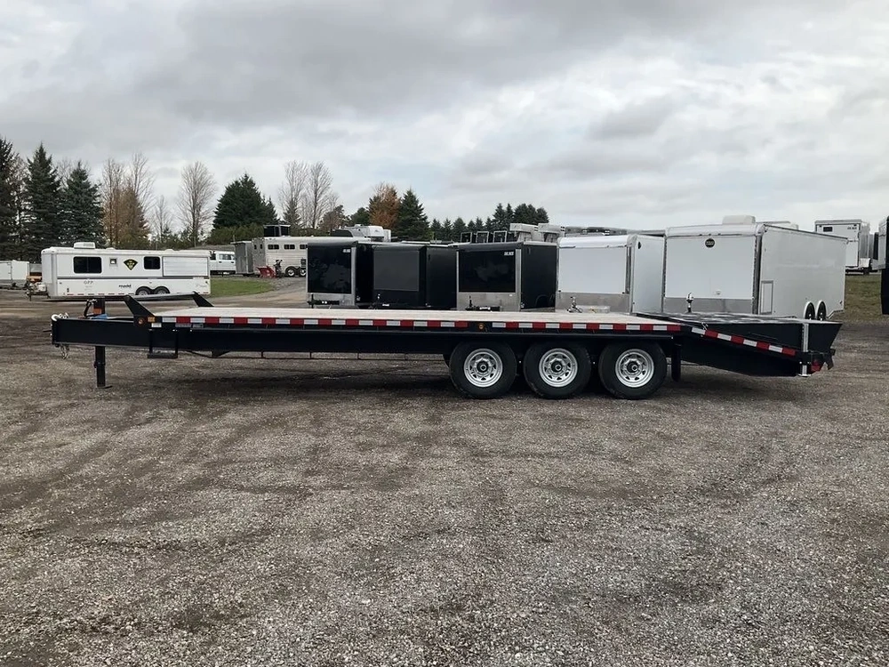 2027 Canada Trailers 8.5x25 10.5 Ton Deckover Equipment Trailer alt
