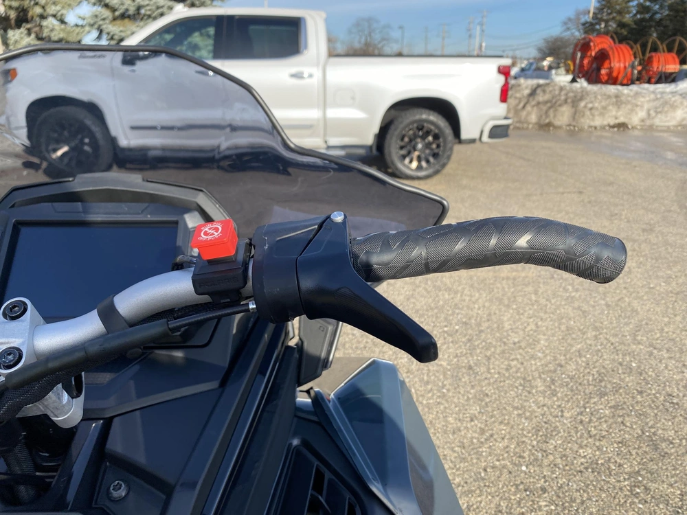2027 Polaris 850 Indy Xc 137 alt