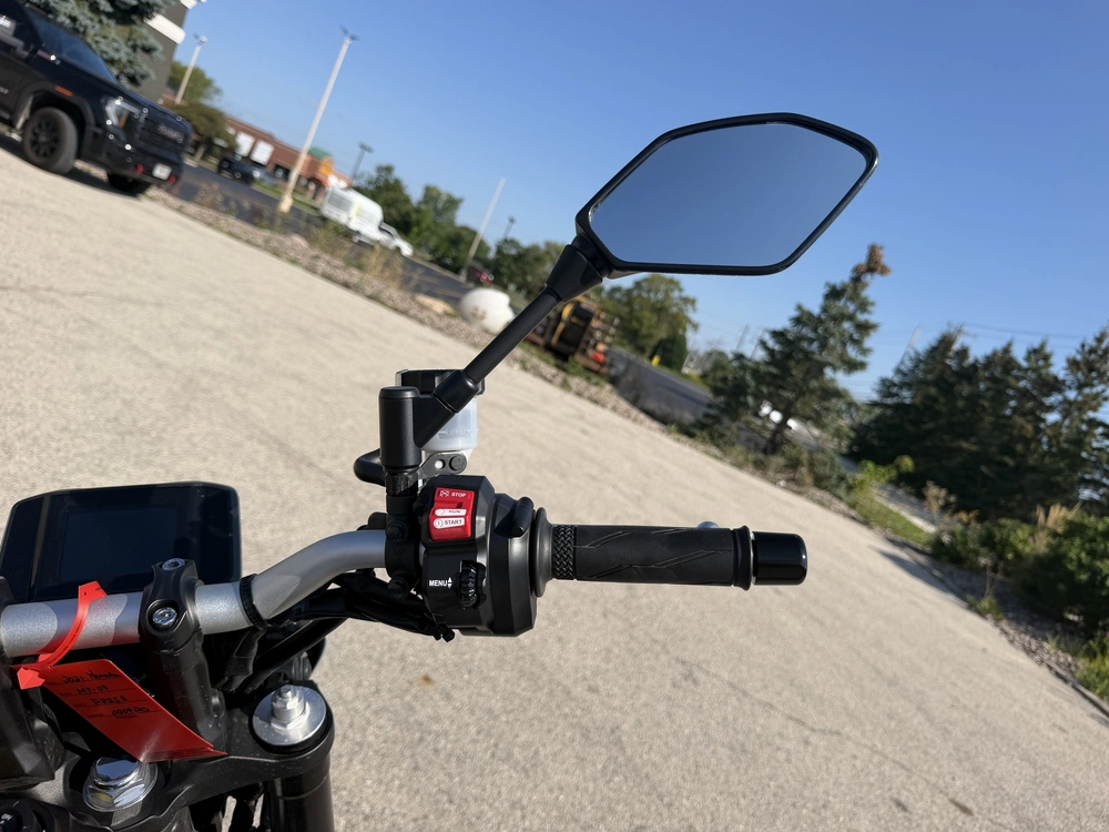 2021 Yamaha Mt-09 alt