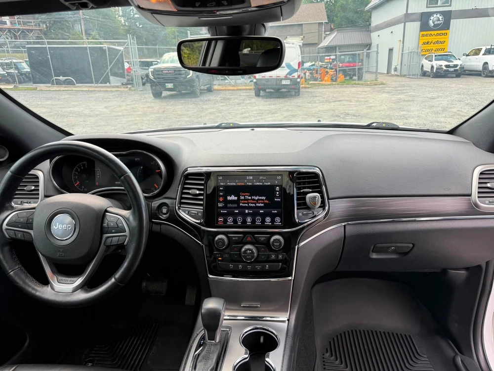 2019 Jeep Limited alt