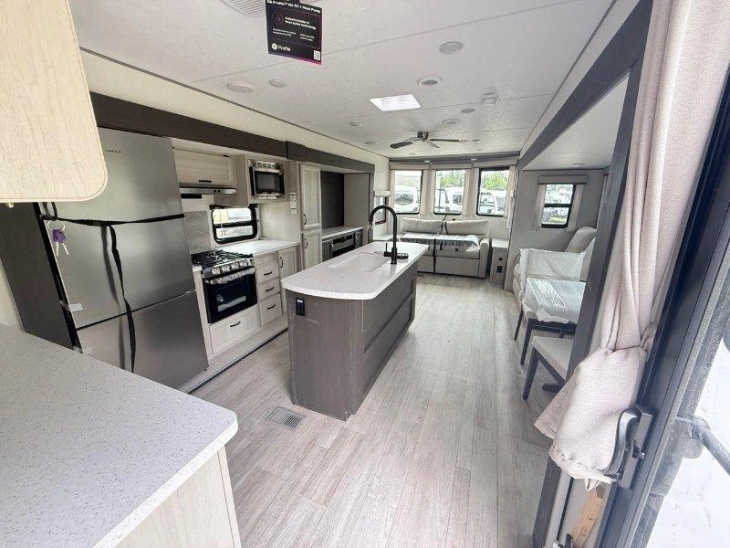 Coachmen Catalina 39mkts 2027