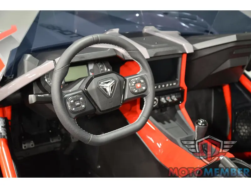 2026 Slingshot R Manual alt