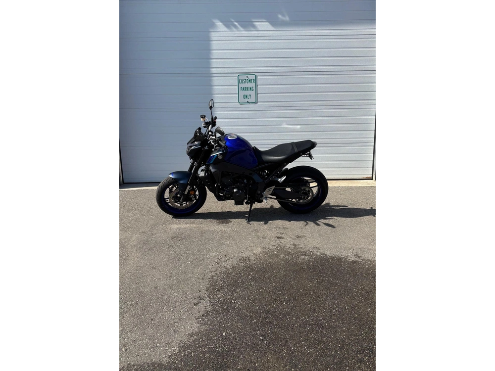 2023 Yamaha Mt-09 Team Yamaha Blue alt