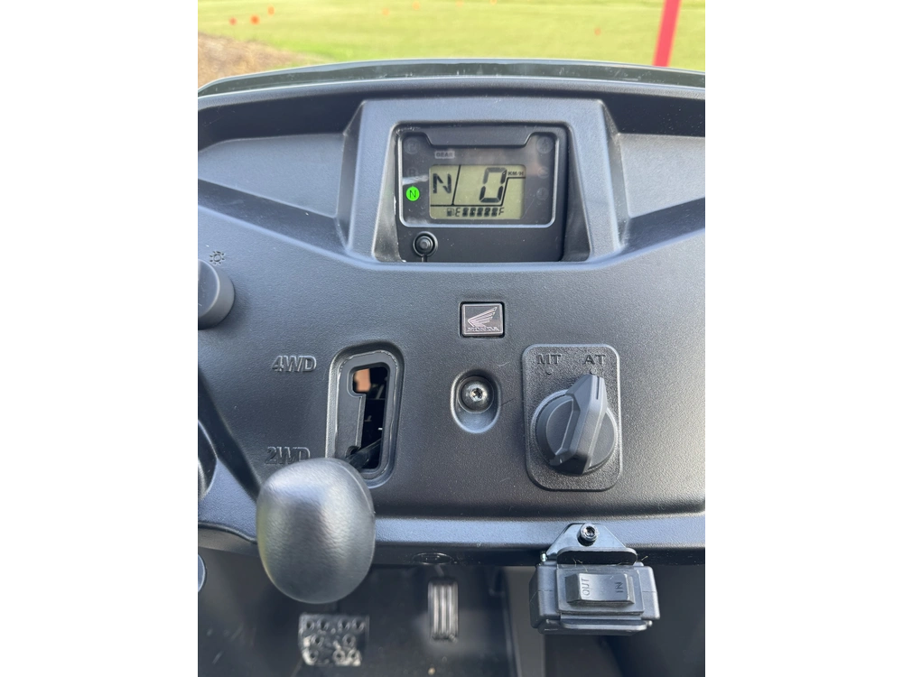 2026 Honda Pioneer 520,green alt