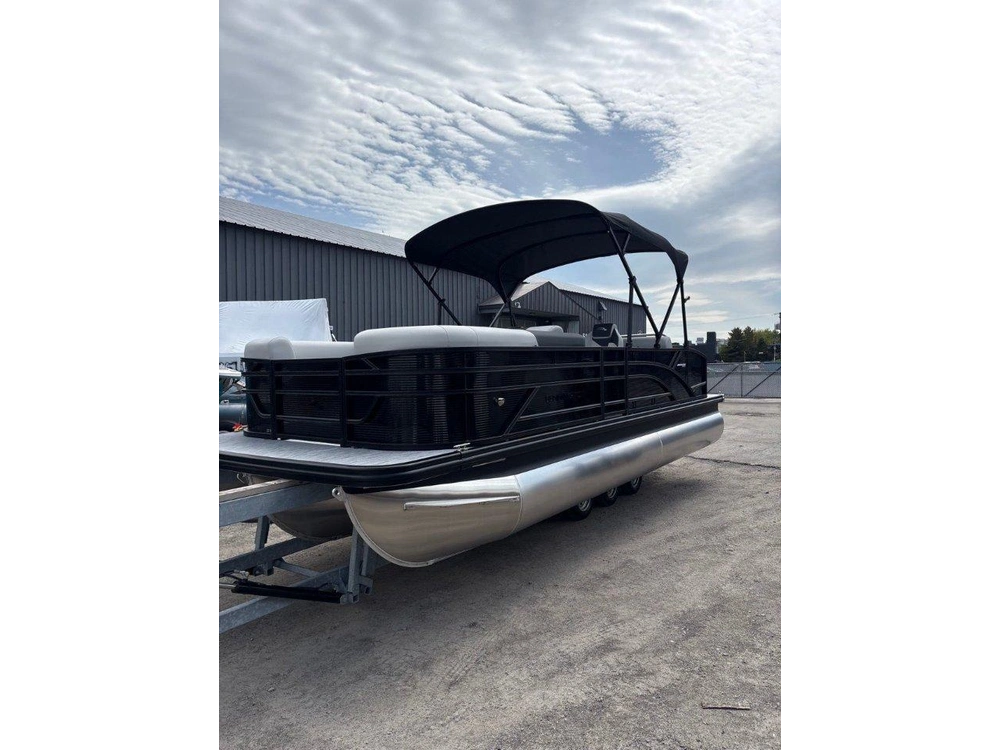 Bennington Marine 22 S-one Swingback 2026 alt