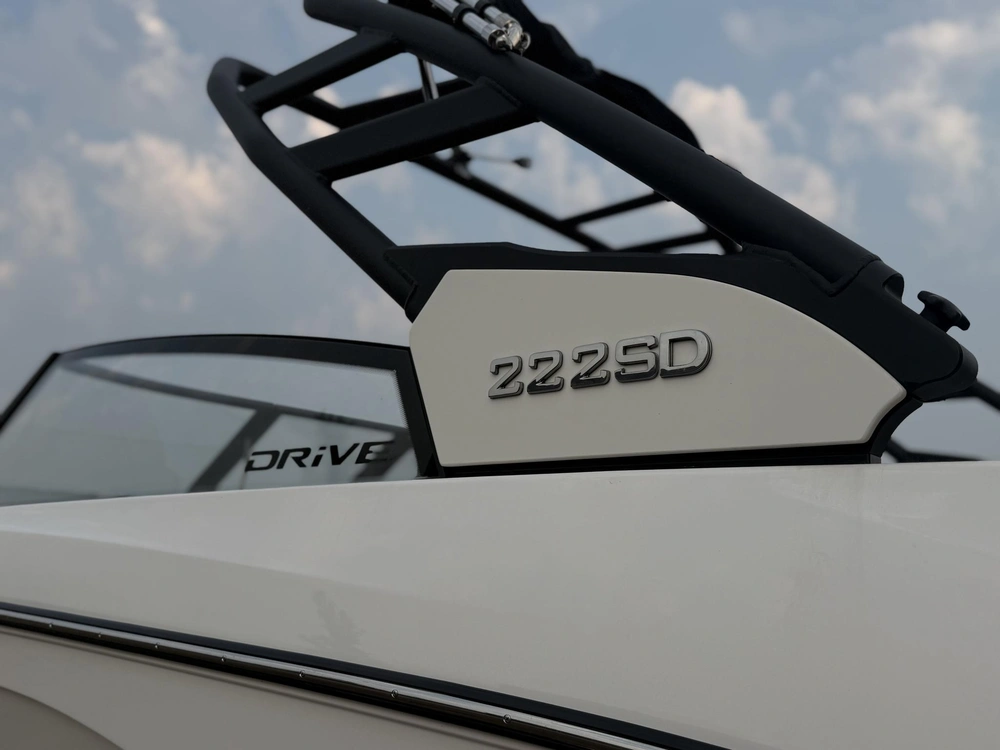 2023 Yamaha 222sd alt